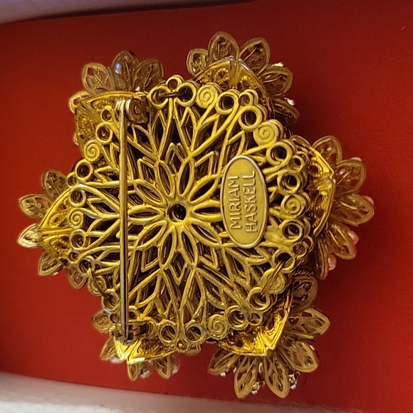 Miriam Haskell Brooch / Pendant - Picture 3 of 11